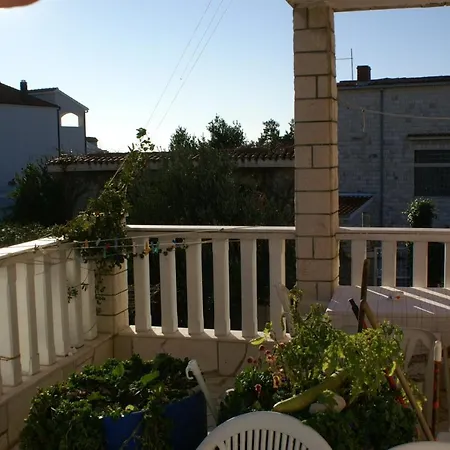 Apartment By The Sea - 4313 Rogoznica (Sibenik-Knin)